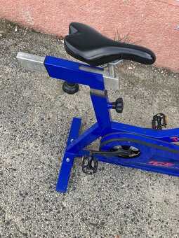 Stacionárny bicykel Tomahawk F45 - 2
