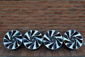 5x114,3 R16 Hlinikove disky Original Honda Civic X / XI - 2