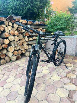 Predám horský bicykel Giant Talon 29 s doplnkami - 2