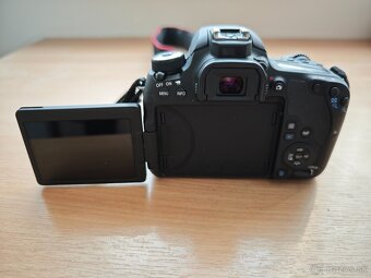 Canon EOS 77D - malo pouzivany - 2