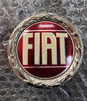 Fiat znak na predné čelo - 2