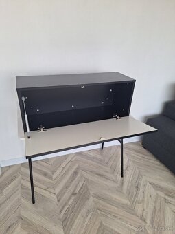 Čierne závesné skrinky, vysoký lesk - 2