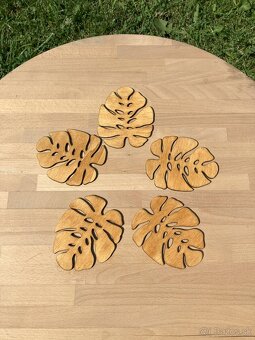 🌿 Ručne vyrobené drevené podtácky „Monstera“ - 2