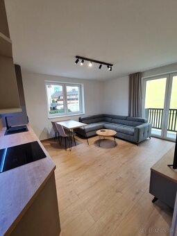 Na prenájom 3-izbový byt s balkónom a parkovacím miestom - 2