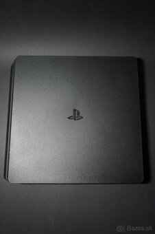 Sony PlayStation 4 (CUH-2216B) - 1TB - 2
