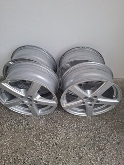 Alutec Freeze 4ks ALU disk 6.5Jx16H2 - 2