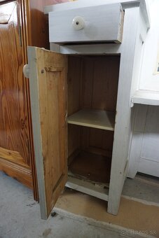 Toaletný stolík - 2