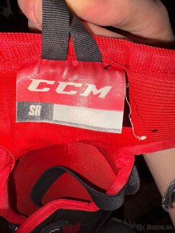 CCM Jetspeed FT350. Chrániče lakťov - 2