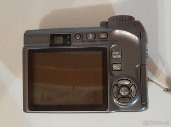 Predám fotoaparát olympus SP-320 - 2