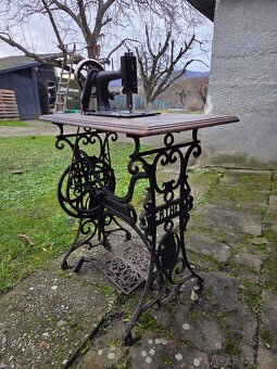 Predám šijaci stroj ELECTRA - 2