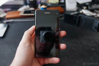 Sony Xperia Z1 Compact čierna - 2