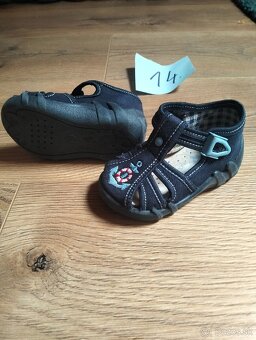 Detské sandálky značky Baťa č. 19 - 2