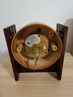 Retro stolové hodiny Vesna - 2