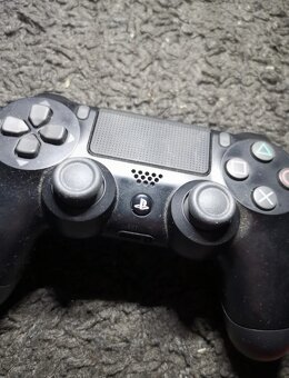 Ps4 ovládač - 2