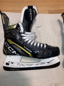 Predam CCM asv pro hokejove korcule - 2