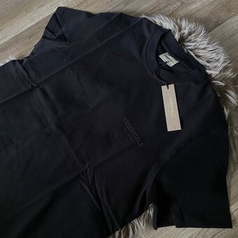 Tričko essentials L - 2