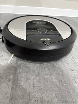 iRobot Roomba i7 Light Grey - 2