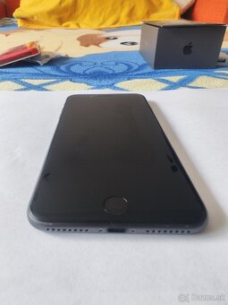 iPhone 8 + Plus 64GB - 2