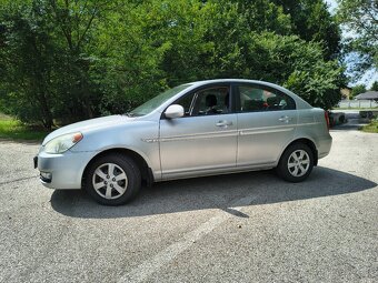 Hyundai Accent CRDI 16V - 2