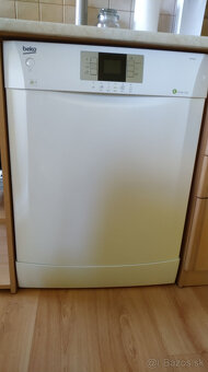 Umývačka riadu Beko 60cm - 2