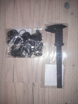 Posuvné meradlo plastové plus sada tesniacich kružkov 225ks - 2