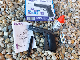 RazorGun Maverick 84 4,5mm pištol na 12 g CO2+strelivo - 2