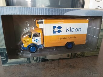 1:43 Mercedes Benz - 2