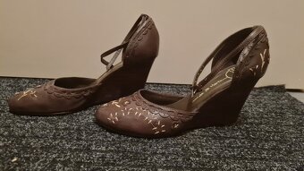 Lodičky na platforme veľ.40 - 2