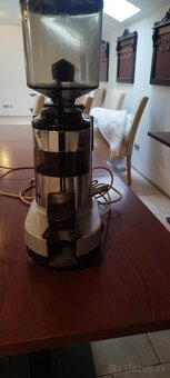 Mlynček na kávu - 2