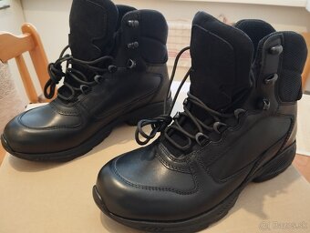 Predám Goretex zimná obuv veľkosť - 2
