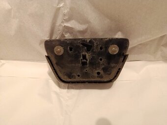 predny znak peugeot 306 30€ - 2