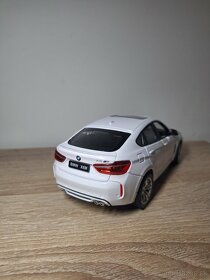 BMW X6M 1:24 Rastar. - 2