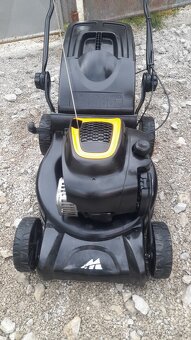 Mc Culloch M46-125R benzínová kosačka +pojazd - 2