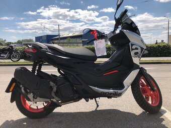 APRILIA SR GT 125 Sport E5 - 2