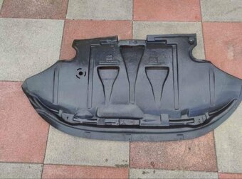 Kryt motora Audi A4 B6 - 2