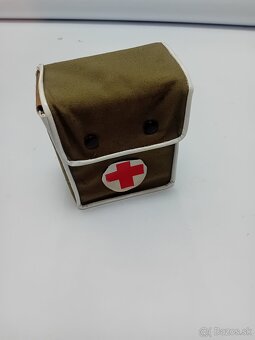 LEKÁRNIČKA PRE AUTOMOBILY- DOPLNOK K VETERÁNU - 2