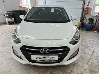 Hyundai i30 CRDi 81KW 1.majitel KLIMA TAŽNÉ ZAŘÍZENÍ - 2