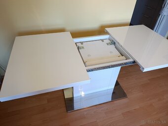 Na predaj jedálenský stôl. - 2