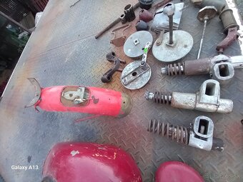 Predám diely Kawa Pérak - 2