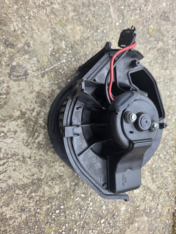 Vnútorný / Kabinovy ventilátor Audi A6 C6 - 2