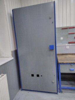 Plechová skriňa - 2