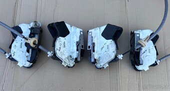 VW Passat b8 kľúčka zámok kabelaž sklo - 2