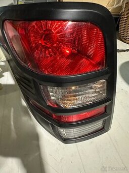 Zadné ľavé svetlo Fiat Fullback s rámom 8330A943 - 2