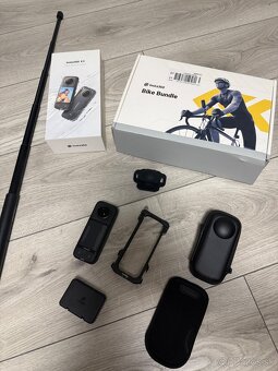 🎥 Insta360 X3 – 360° kamera + príslušenstvo (512 GB karta, - 2