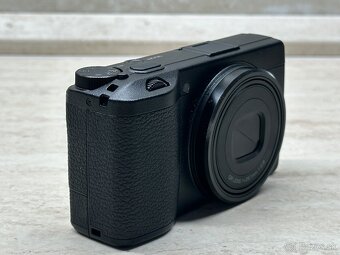 Ricoh GR III - 2
