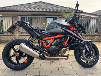 KTM 1390 Super Duke R EVO - zánovná iba 1.345 km - 2
