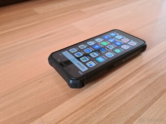 Predám  odolný telefón 5,45″ 4G Lte 10600 mAh batéria - - 2