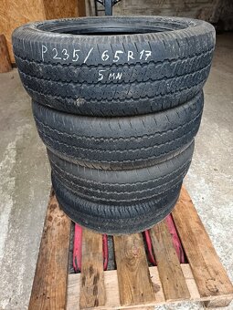 Predám retro pneu USA 235/65 R17 - 2