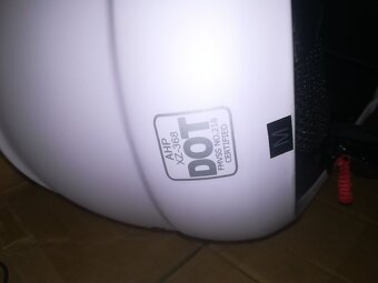 Helma vel M s cirým hledím - 2