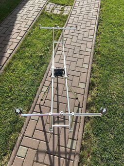 Stojan esox tripod et - 2